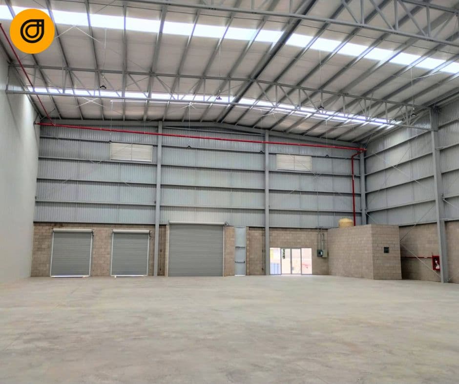 Bodega Comercial en Renta Sobre Periférico Oriente, Zona Oblatos en Guadalajara, Tetlán Río Verde